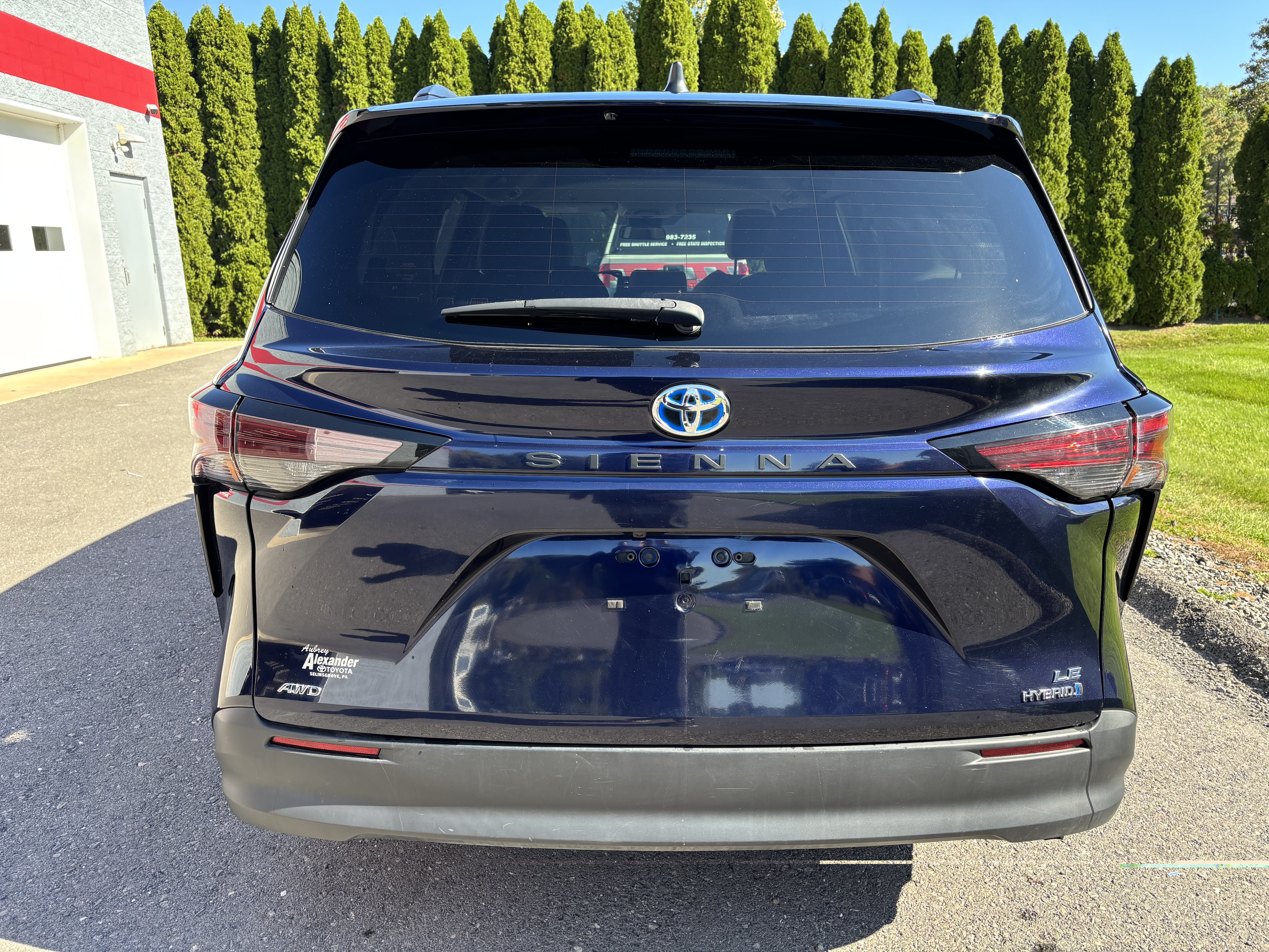 Used 2024 Toyota Sienna LE Mini-van, Passenger