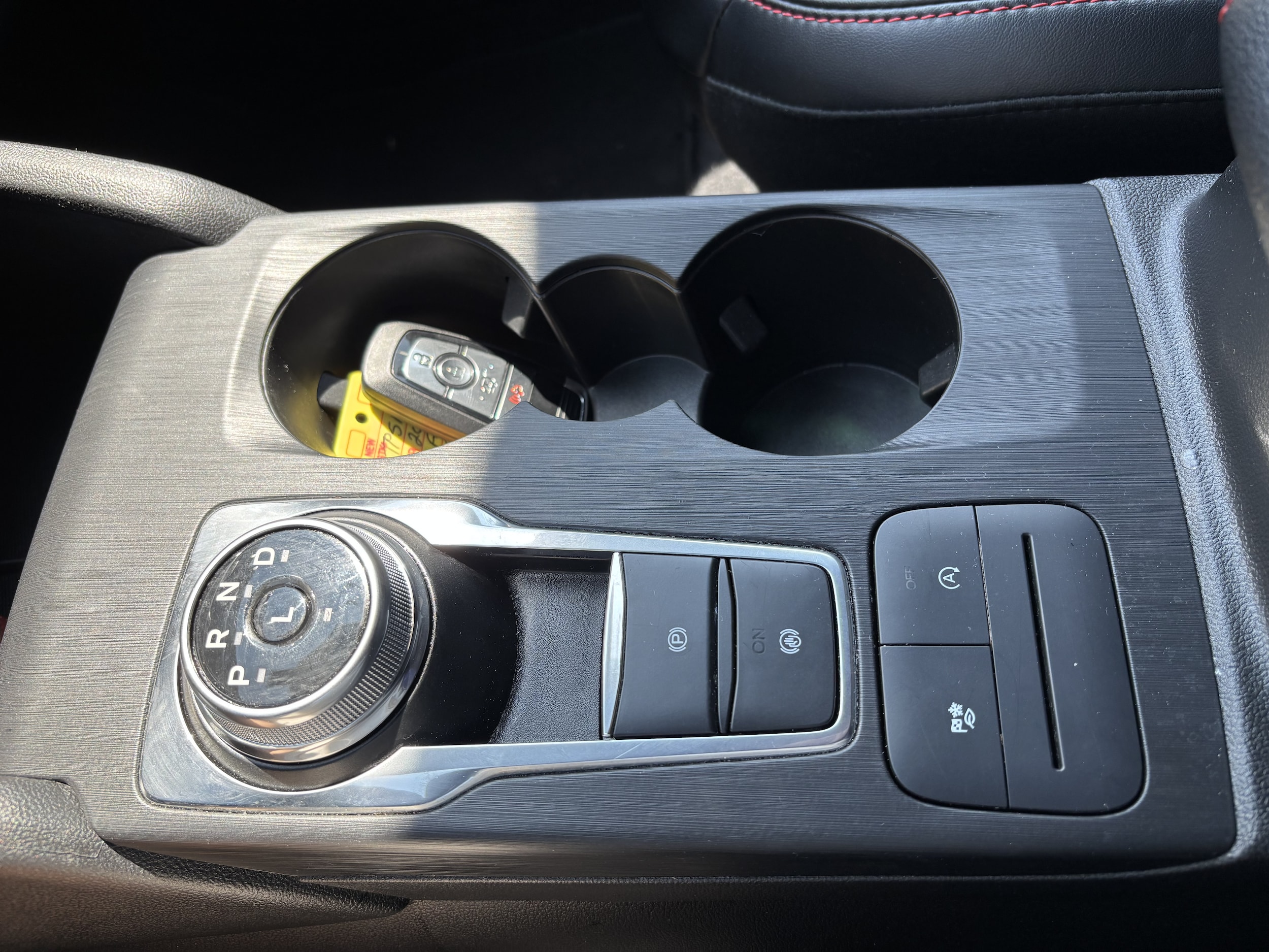 2025 Ford Escape ST-Line - Photo 24