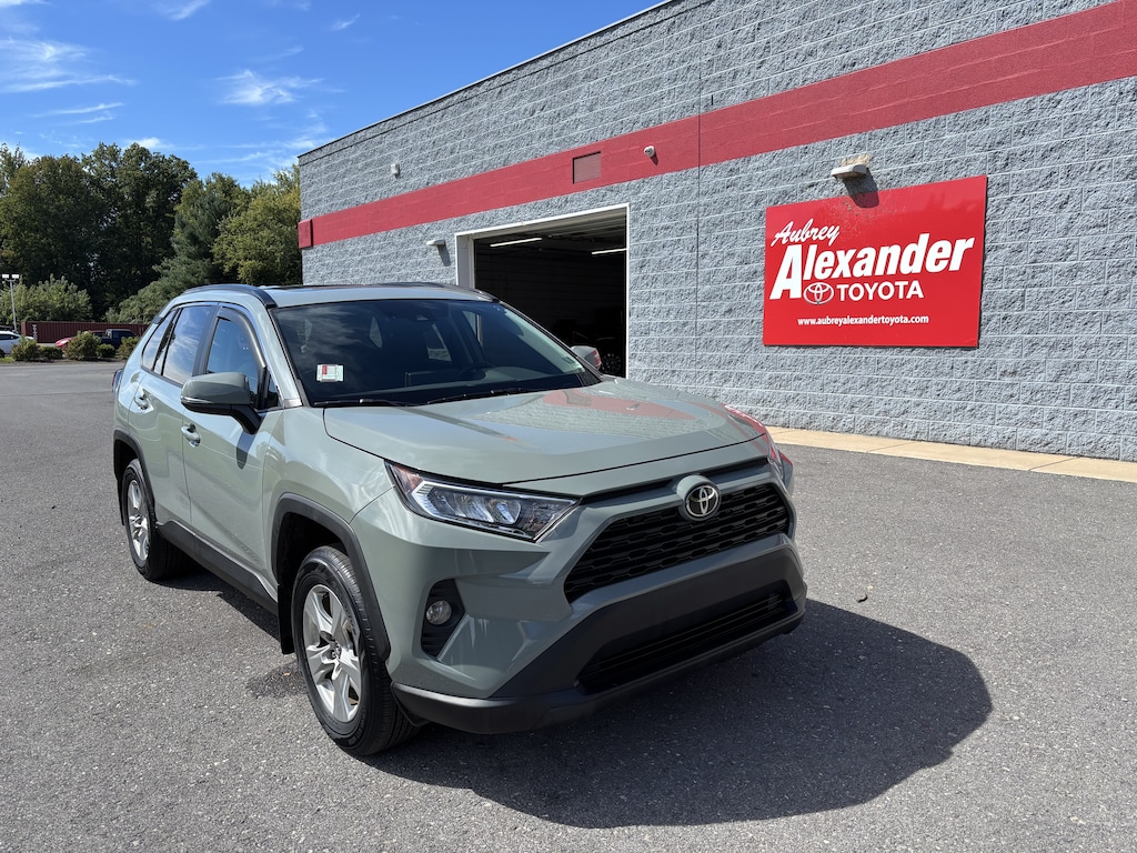 Used 2021 Toyota RAV4 XLE SUV