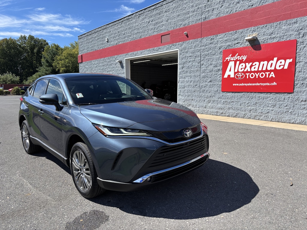 Used 2022 Toyota Venza Limited SUV