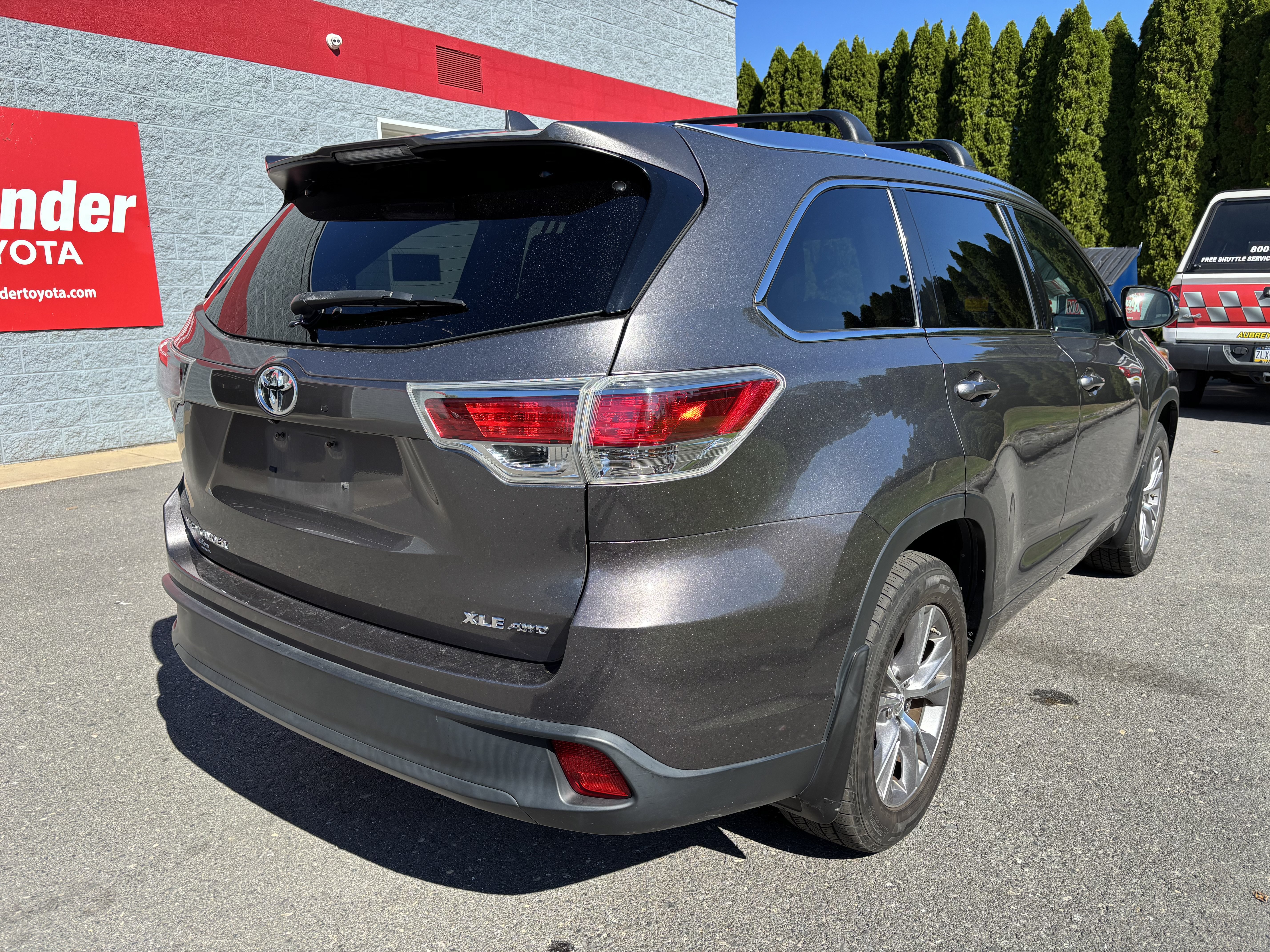 Used 2015 Toyota Highlander XLE V6 SUV