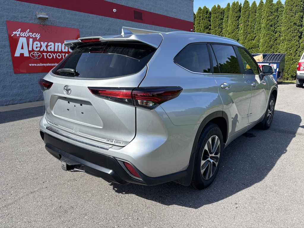 Used 2024 Toyota Highlander XLE SUV