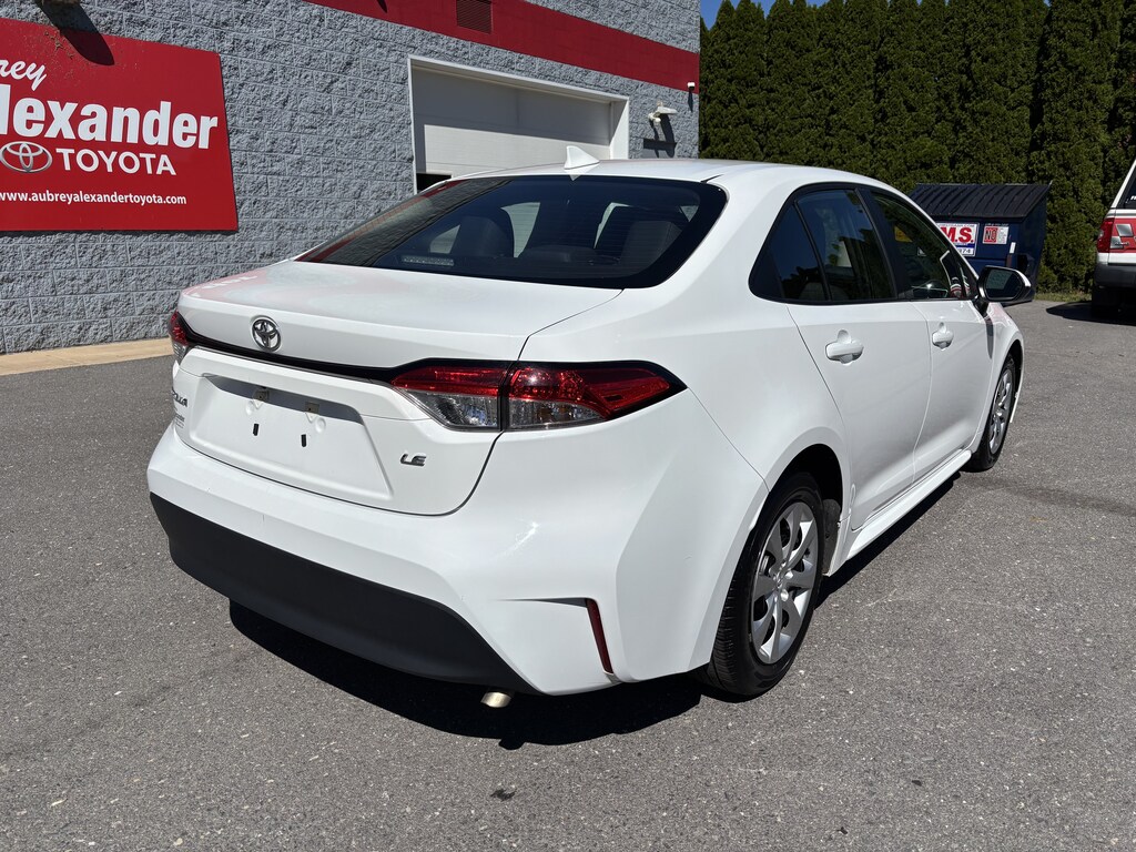 Certified 2025 Toyota Corolla LE Sedan