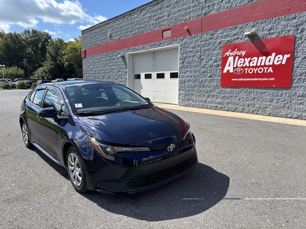Used 2024 Toyota Corolla LE Car