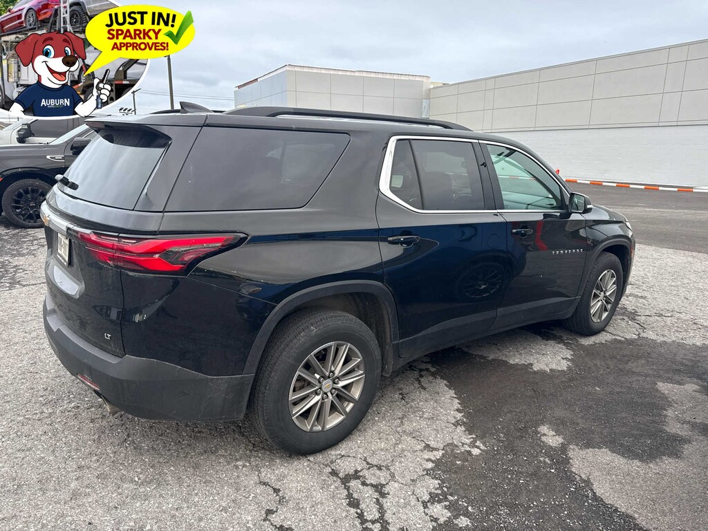 Used 2023 Chevrolet Traverse LT Cloth SUV