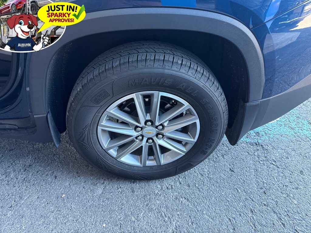 Used 2023 Chevrolet Traverse LT Cloth SUV