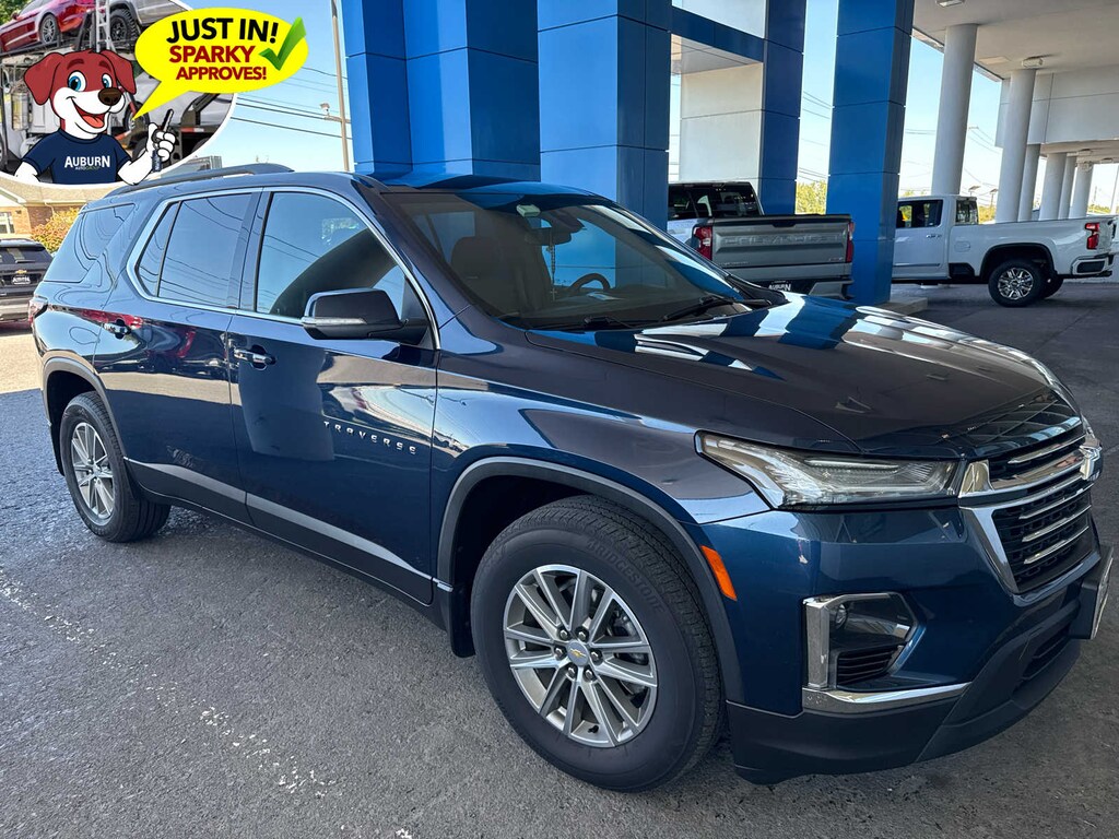Used 2023 Chevrolet Traverse LT Cloth SUV