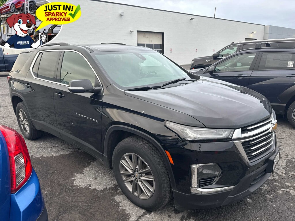 Used 2023 Chevrolet Traverse LT Cloth SUV
