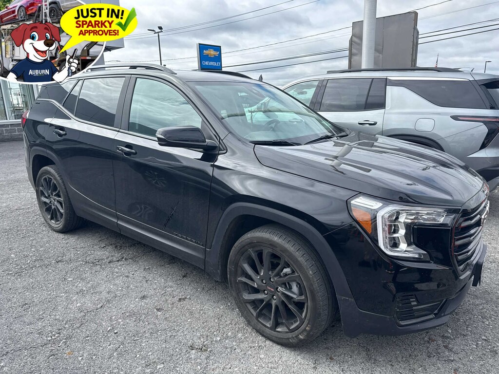 Used 2024 GMC Terrain SLE SUV
