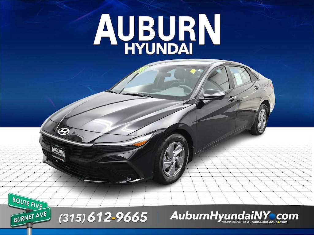 Used 2024 Hyundai Elantra SE IVT