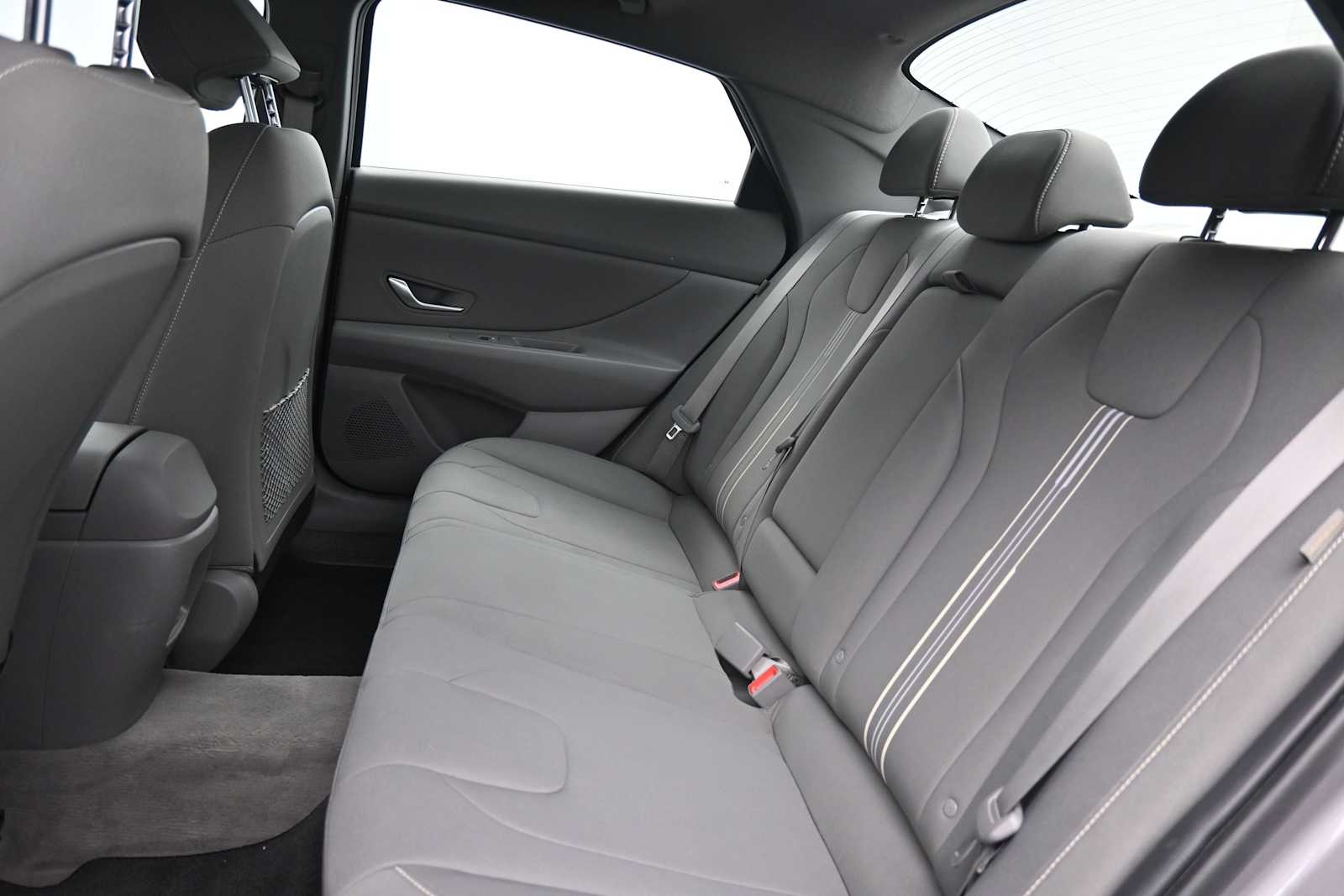 2024 Hyundai Elantra SEL - Photo 13