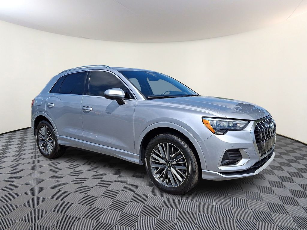 2022 Audi Q3
