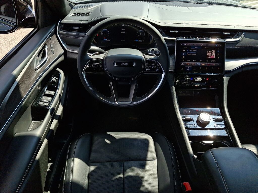 Used 2024 Jeep Grand Cherokee Overland SUV