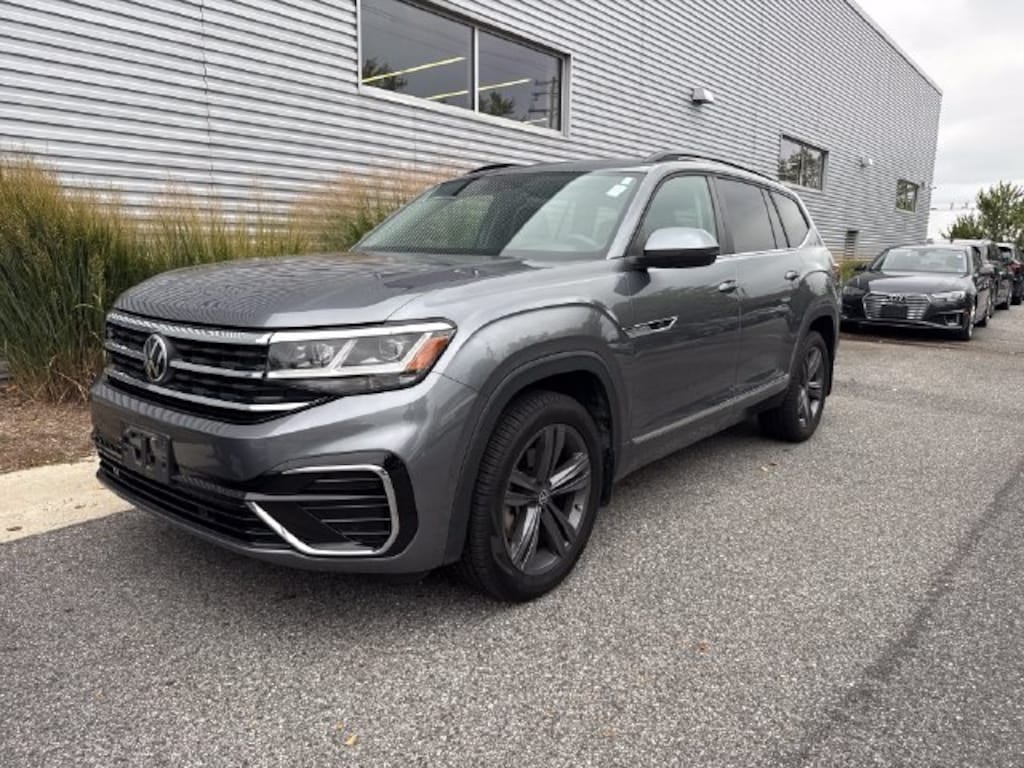Used 2021 Volkswagen Atlas 3.6L V6 SE w/Technology R-Line SUV