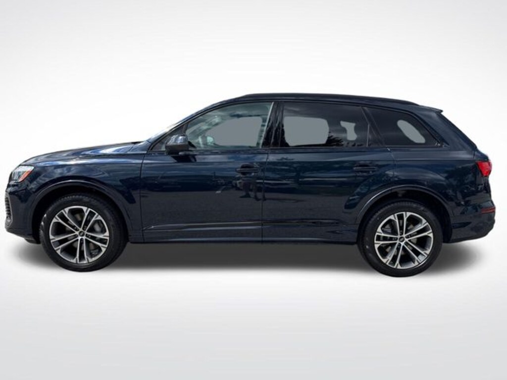 New 2026 Audi Q7 45 Premium SUV