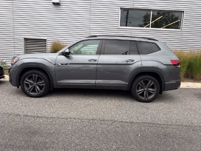 Used 2021 Volkswagen Atlas 3.6L V6 SE w/Technology R-Line SUV