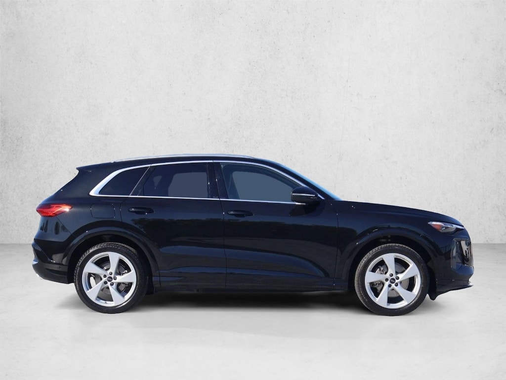 Used 2025 Audi Q5 2.0T Prestige SUV