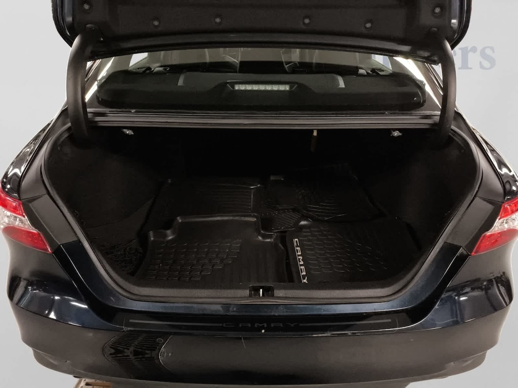 Used 2018 Toyota Camry XLE V6 Sedan