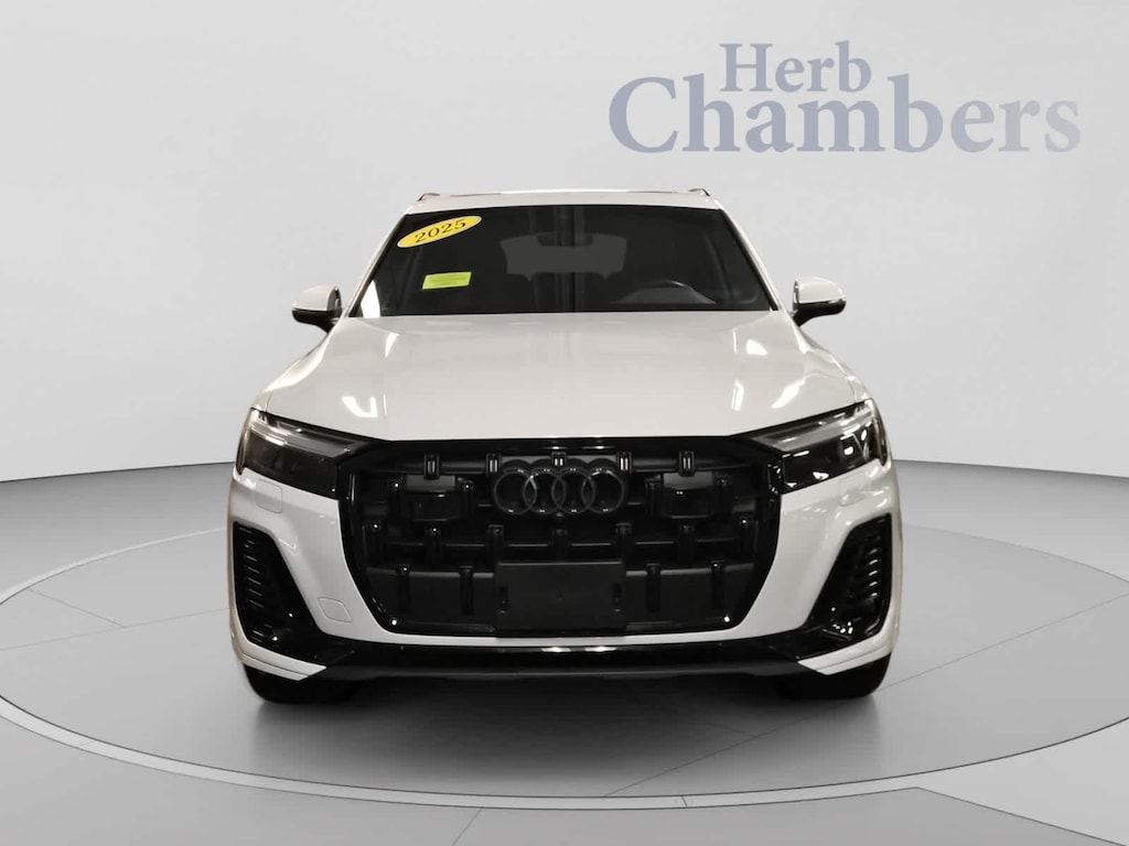 Certified 2025 Audi Q7 Premium SUV