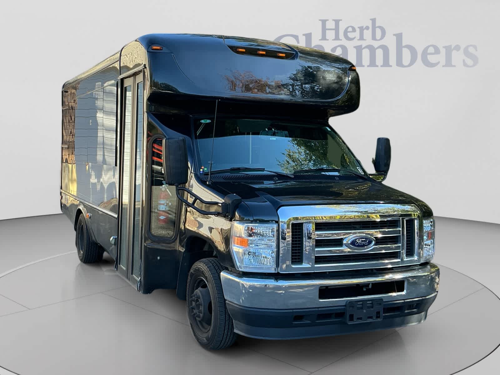 Used 2023 Ford E-450 Cutaway Base Truck