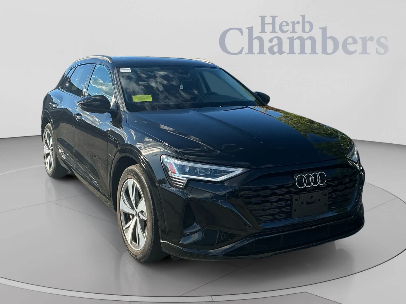 2024 Audi Q8 e-tron Premium