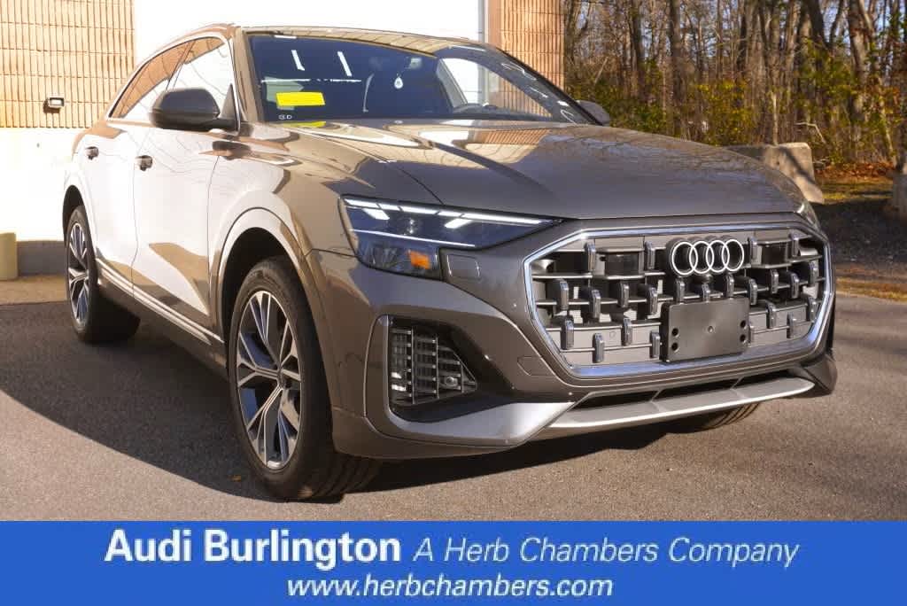  Audi Q8
