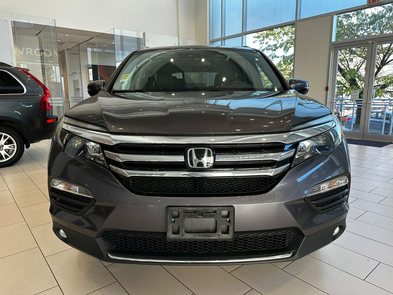 Used 2017 Honda Pilot V6 Touring 9AT AWD *Loaded* / *Loaded* SUV