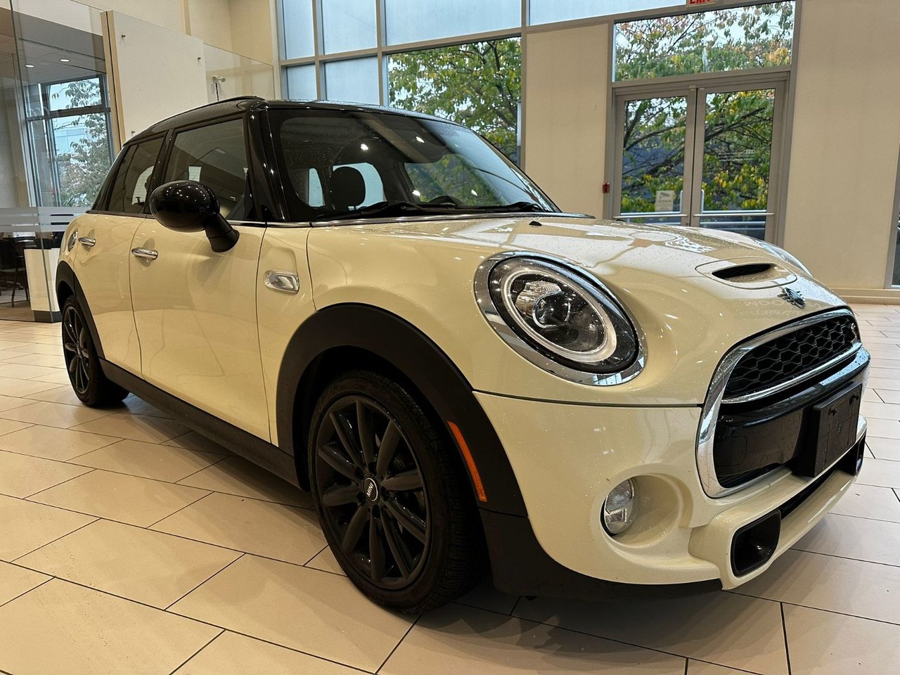 Used 2019 MINI Cooper S 5 Door *Low Kms* / *Low Kms* Hatchback