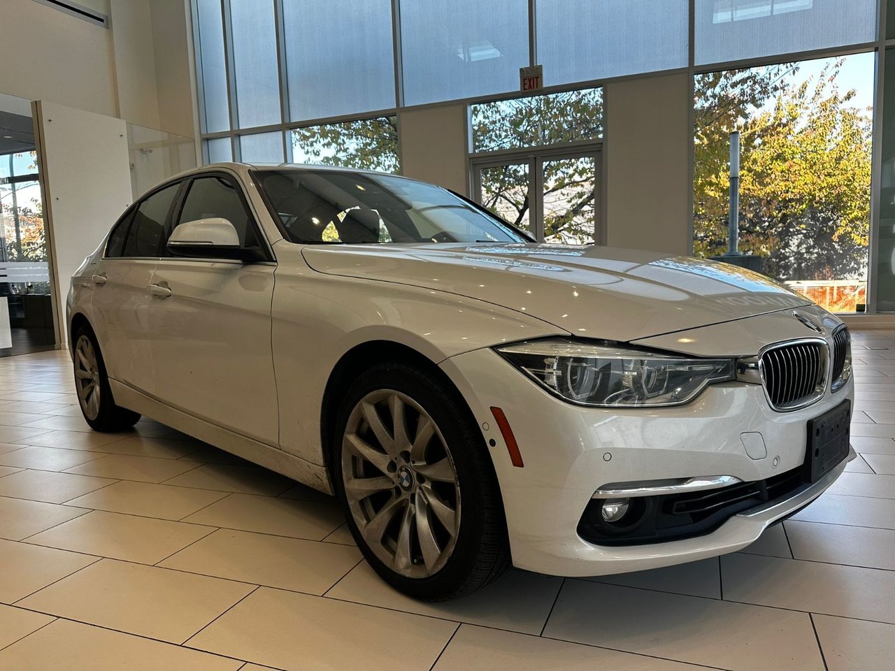 Used 2017 BMW 330i XDrive Sedan *Low Kms* / *Low Kms* Sedan