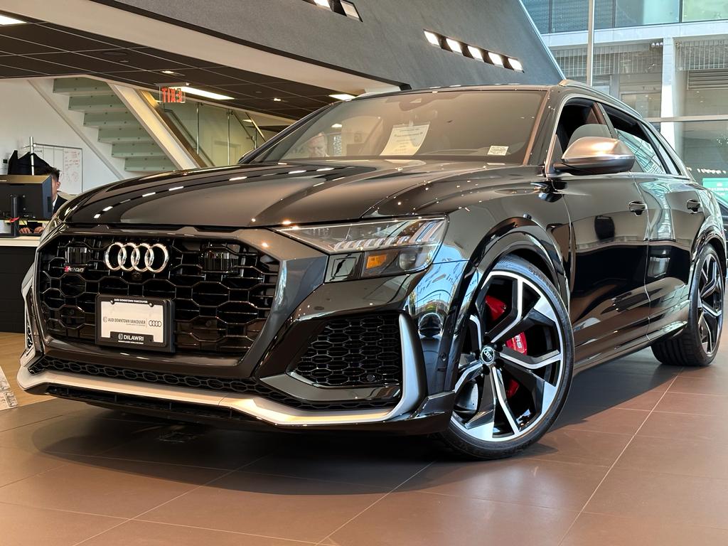  Audi RS Q8