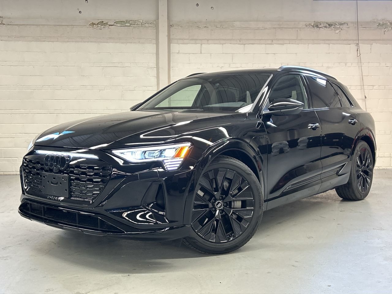 Audi Q8 e-tron