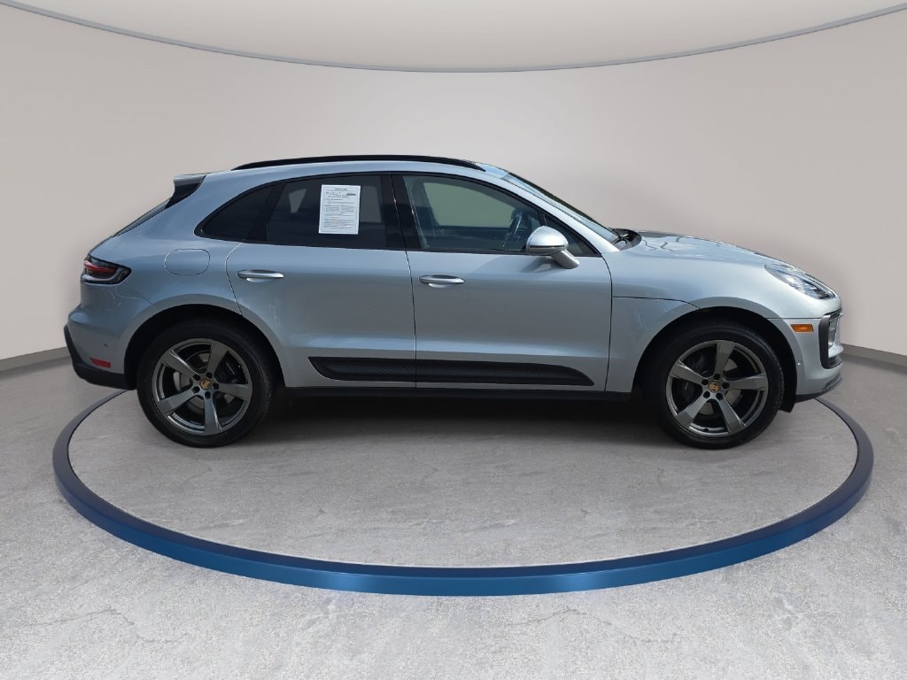 Used 2022 Porsche Macan Base SUV