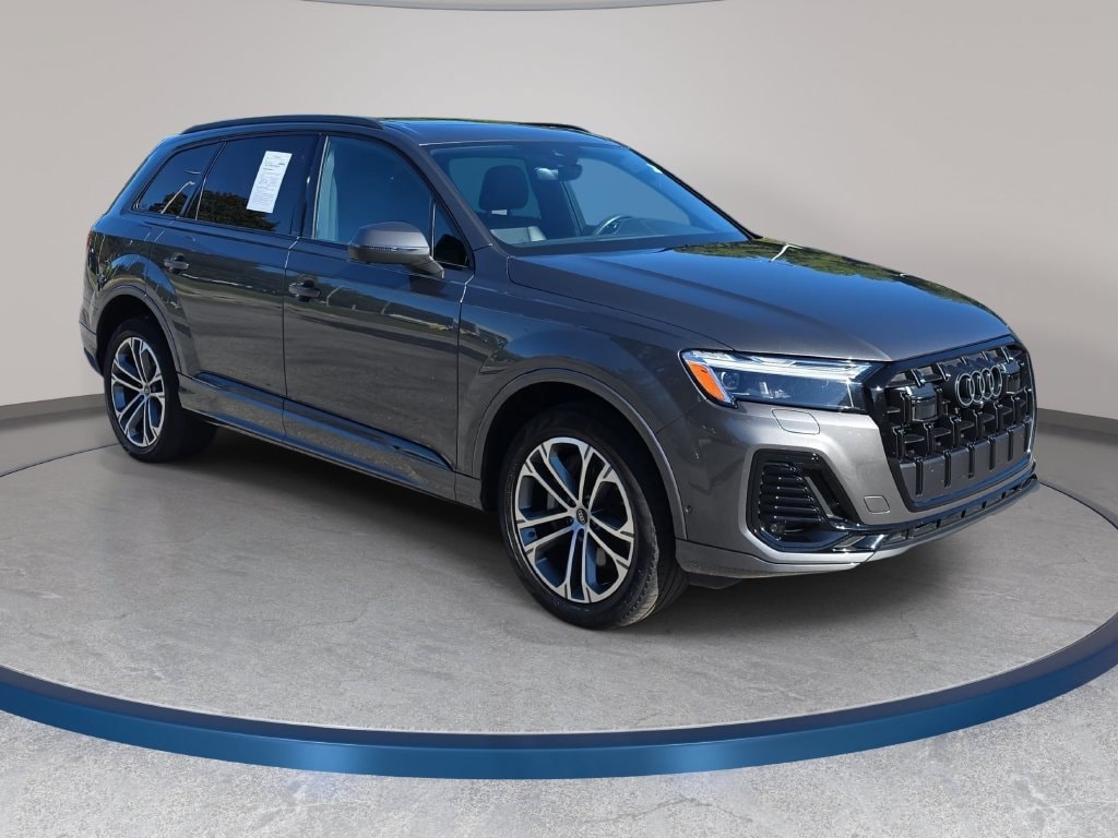 Used 2025 Audi Q7 45 Premium Plus SUV