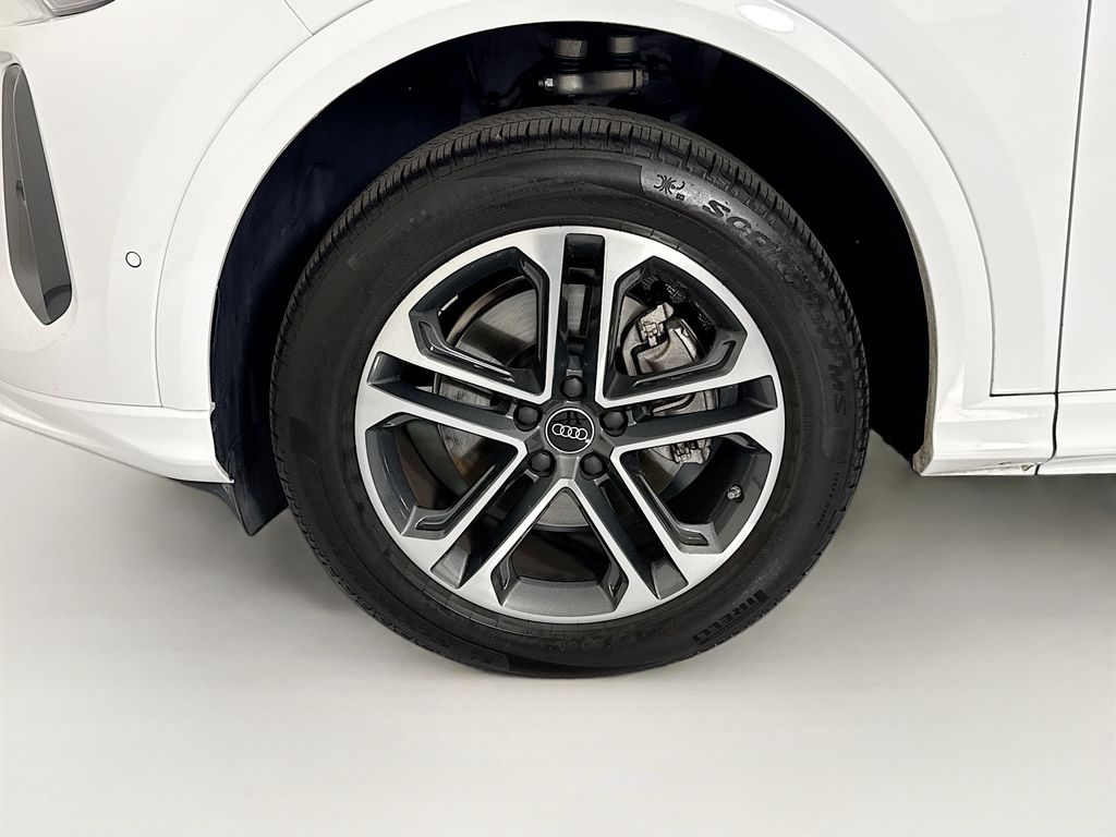 2025 Audi Q5 Premium - Photo 30