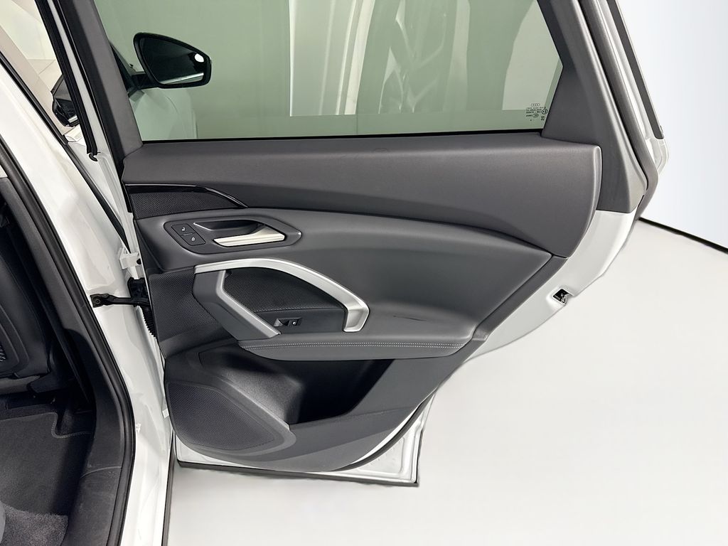 2025 Audi Q5 Premium - Photo 27