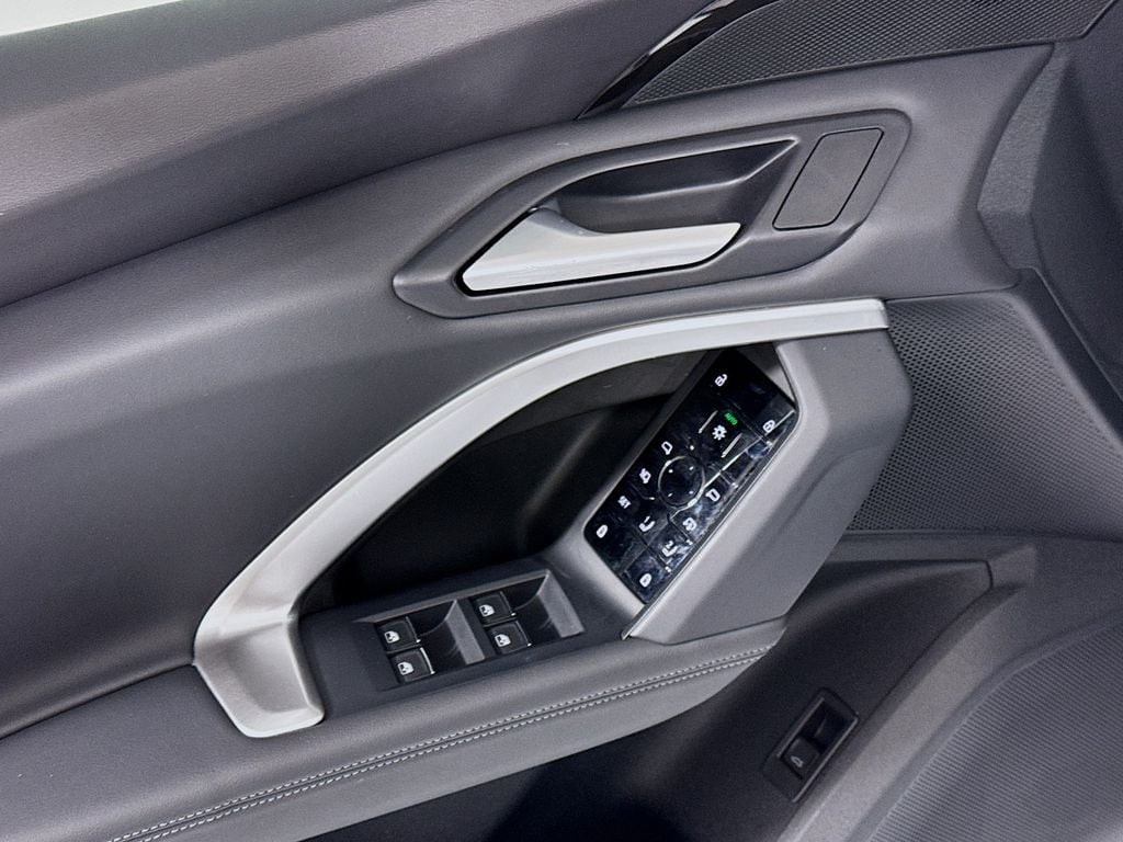 2025 Audi Q5 Premium - Photo 24