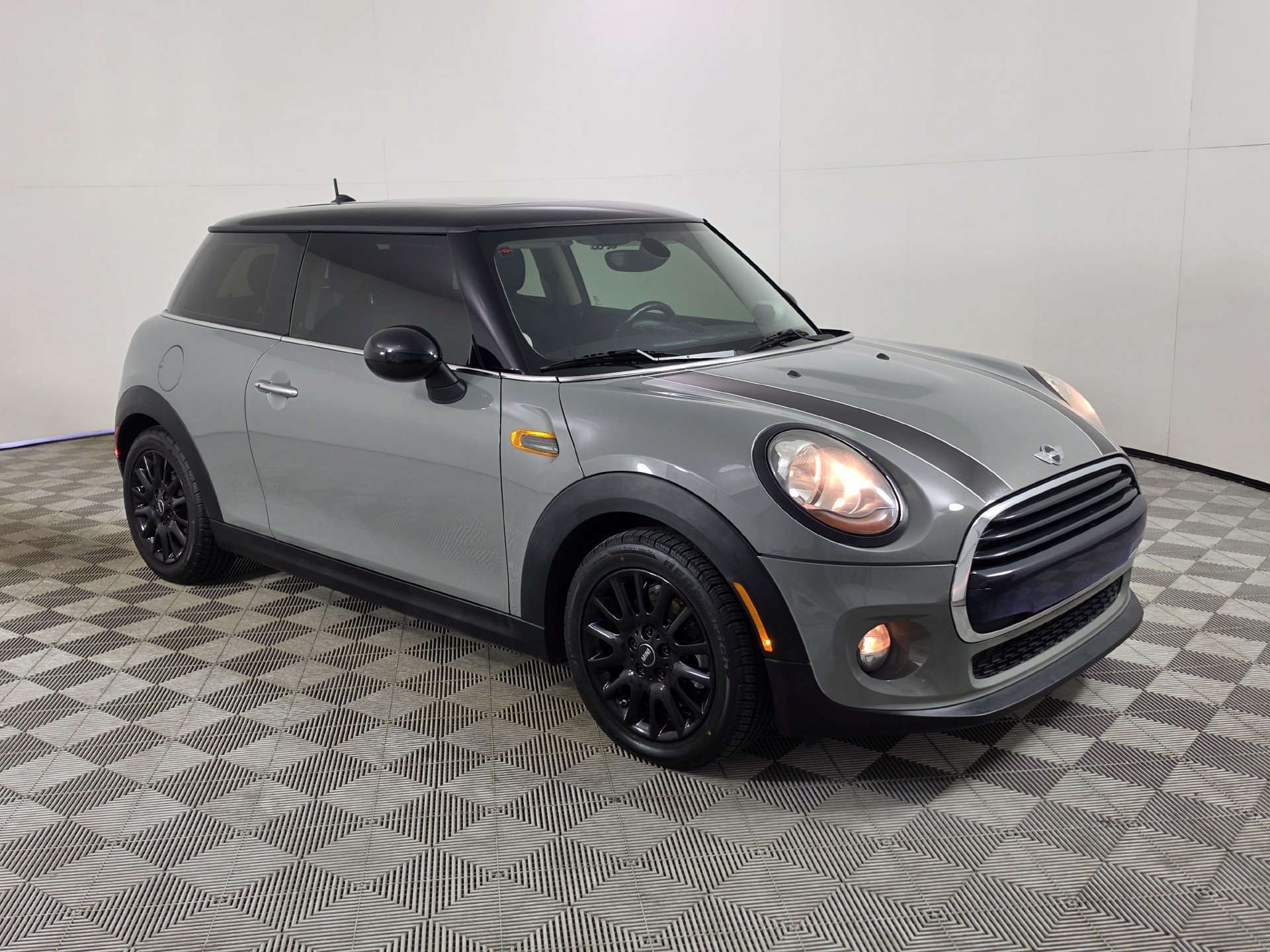 2016 MINI Cooper
