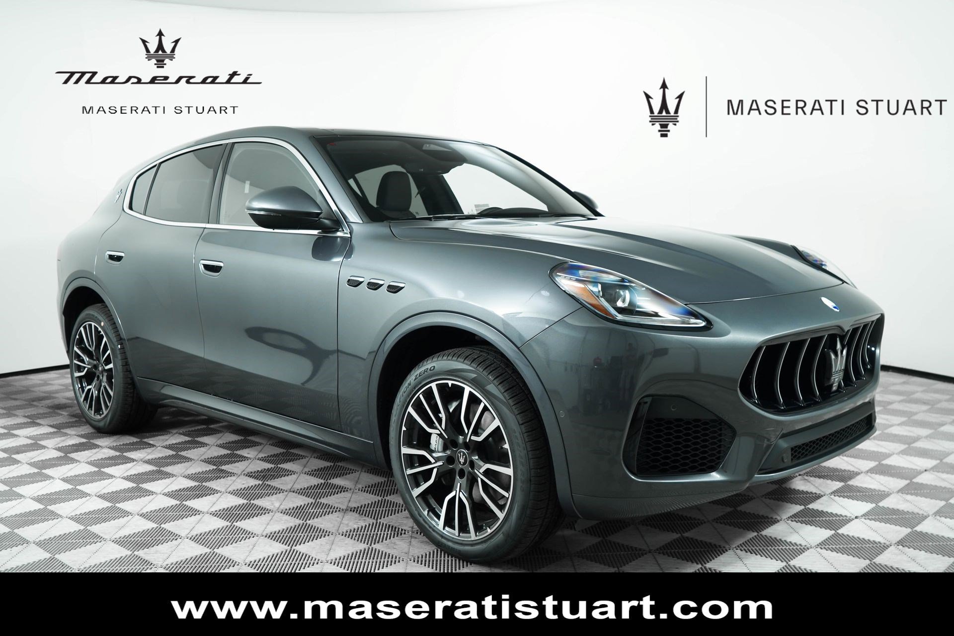 2025 Maserati Grecale Base