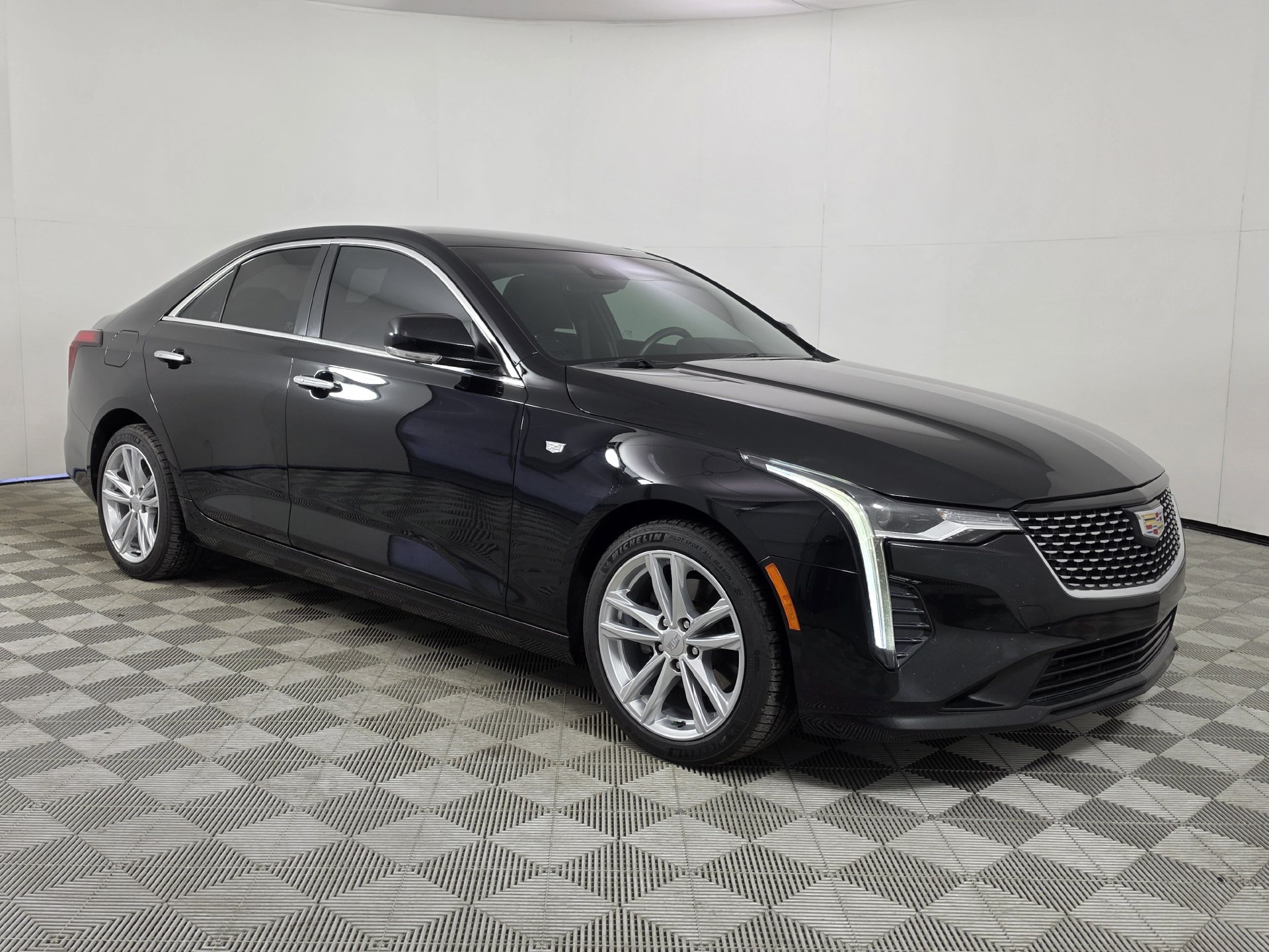 2023 Cadillac CT4 Luxury