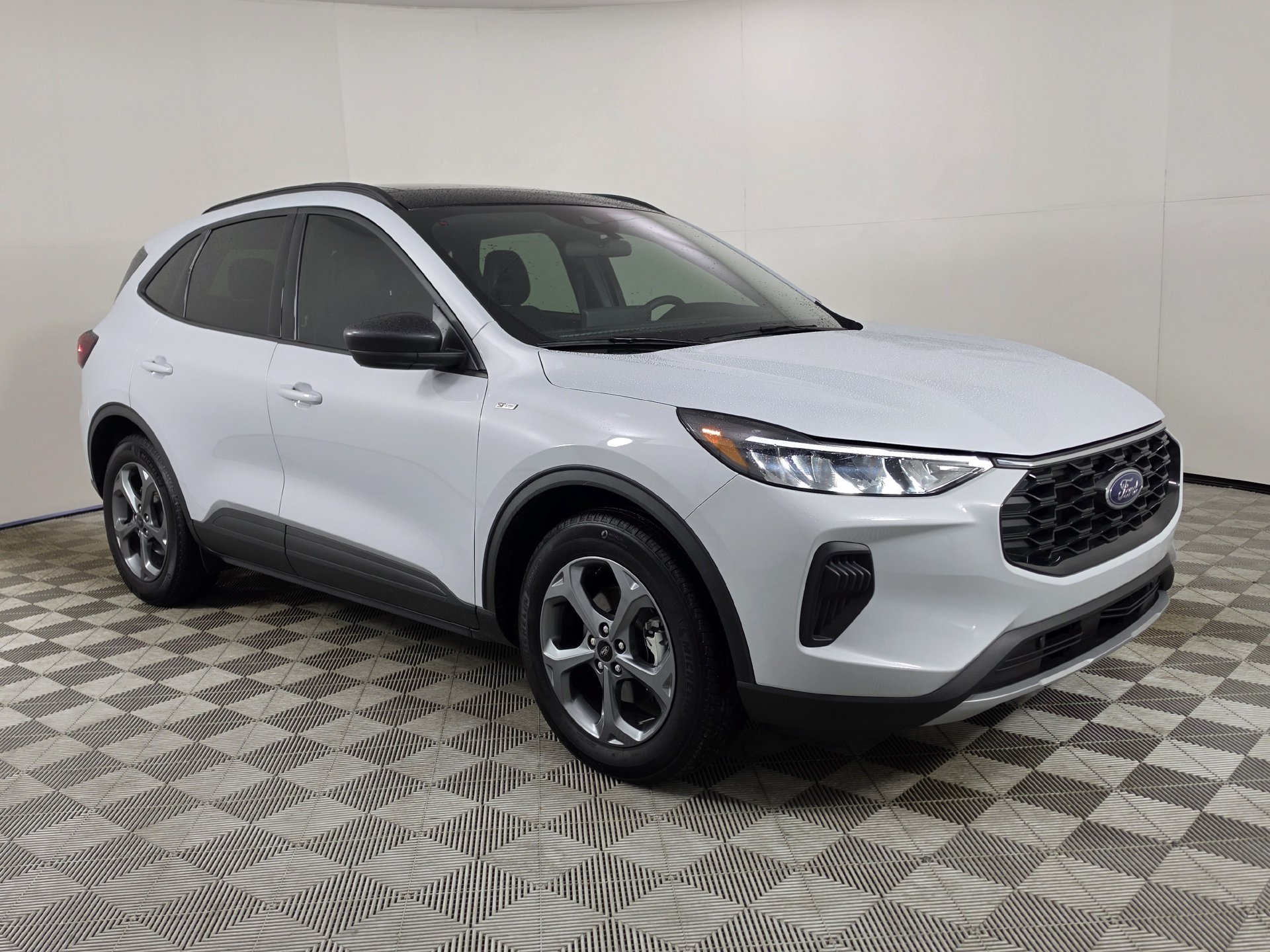 2025 Ford Escape Hybrid ST-Line
