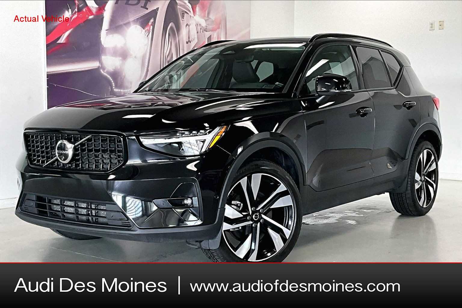 2025 Volvo XC40