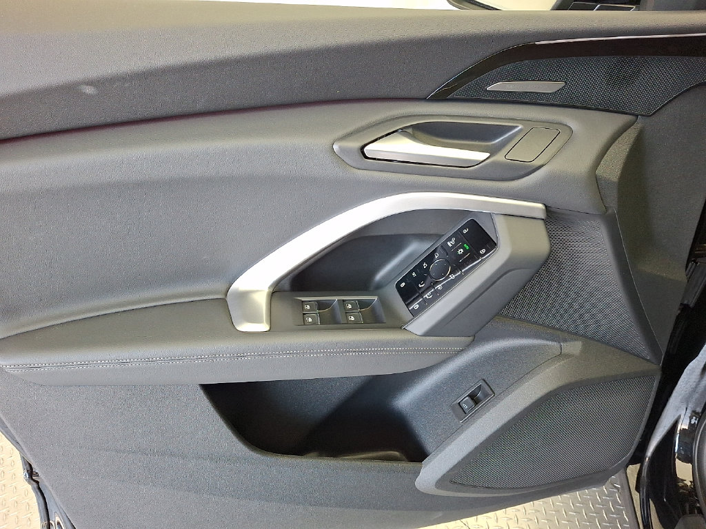 2025 Audi New Q5 Premium Plus - Photo 12