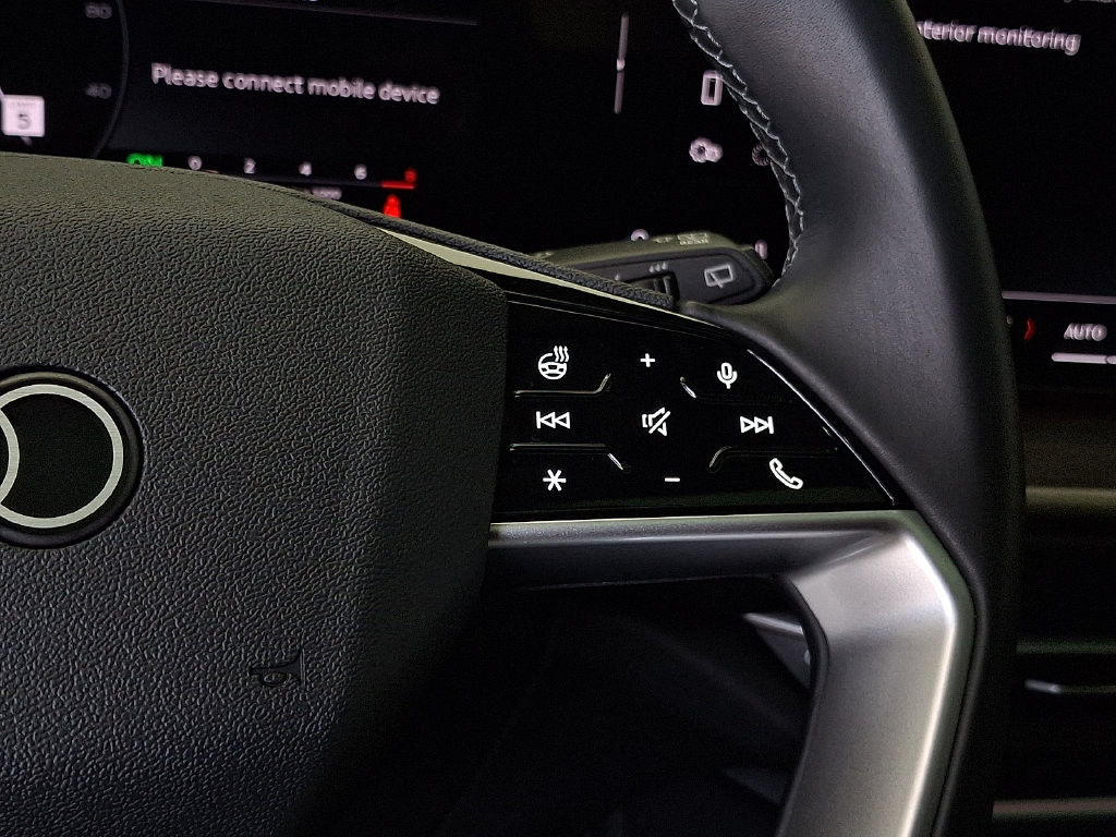 2025 Audi New Q5 Premium Plus - Photo 22