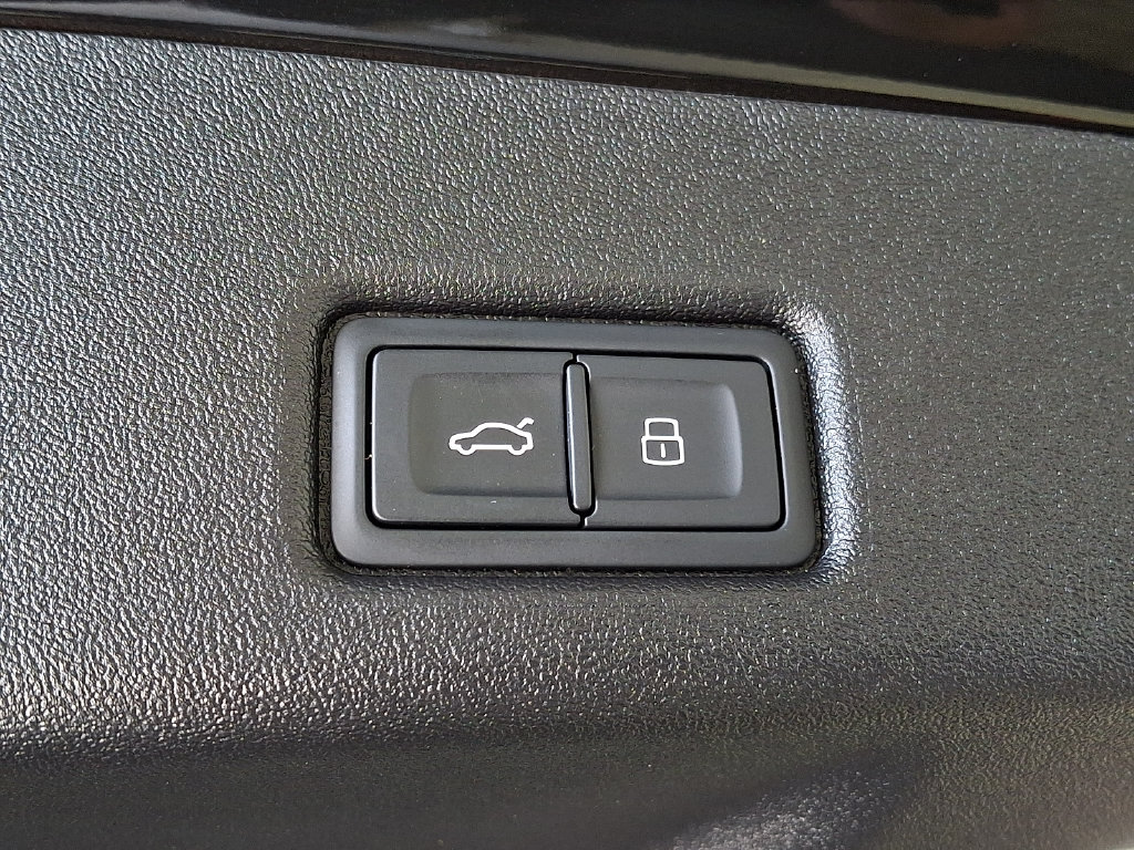 2025 Audi New Q5 Premium Plus - Photo 29