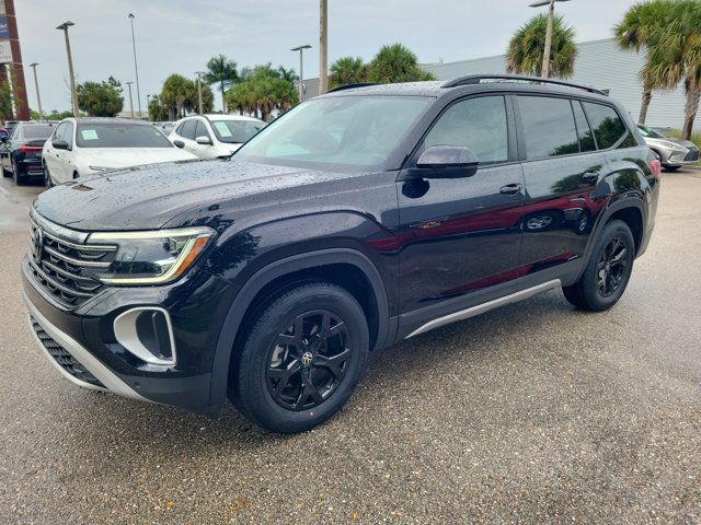 Used 2024 Volkswagen Atlas 2.0T Peak Edition SE w/Technology SUV