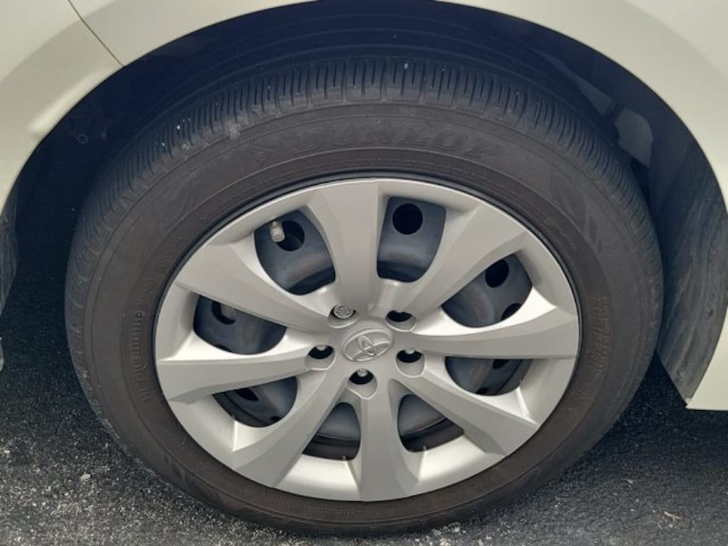 Used 2025 Toyota Corolla Hybrid LE Sedan