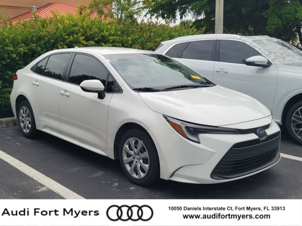 Used 2025 Toyota Corolla Hybrid LE Sedan