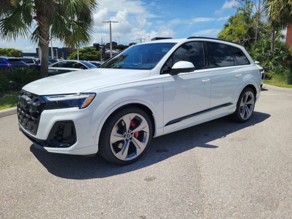 New 2026 Audi Q7 55 Premium SUV