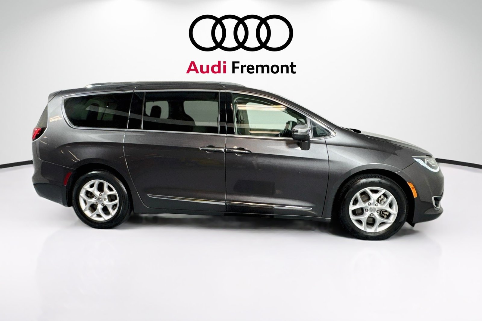 Used 2020 Chrysler Pacifica Limited Van Passenger Van