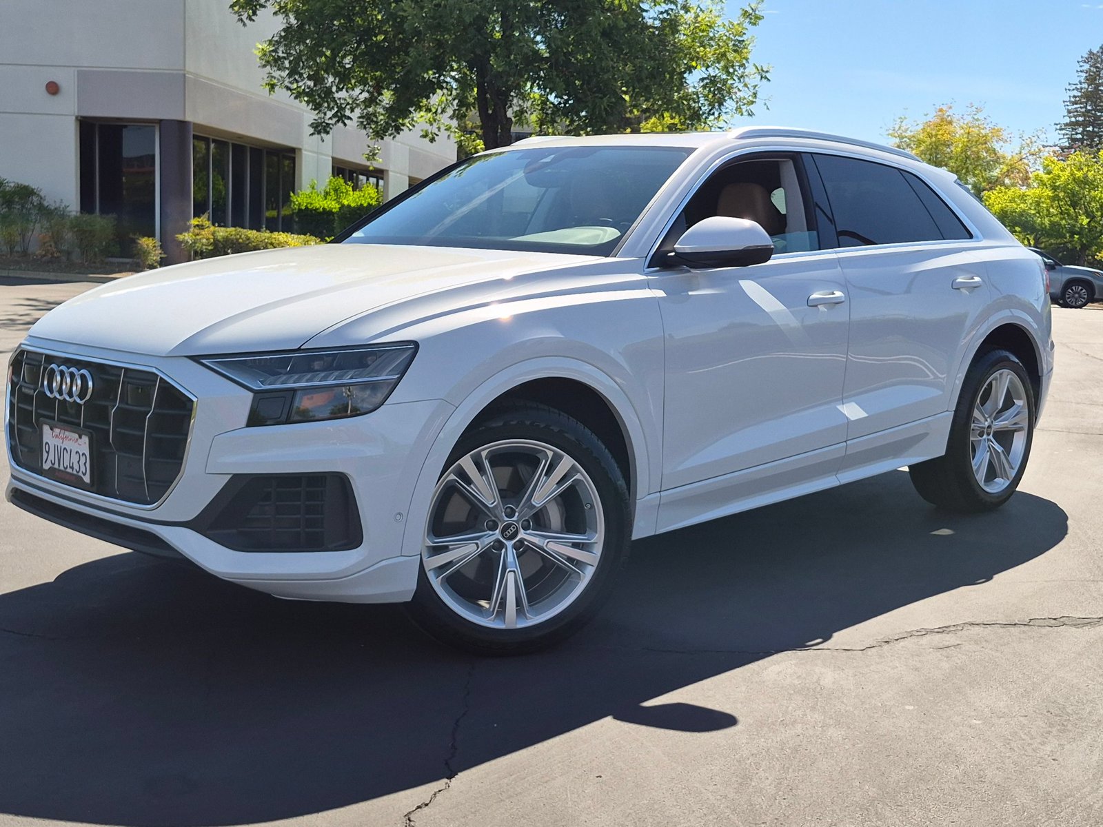  Audi Q8